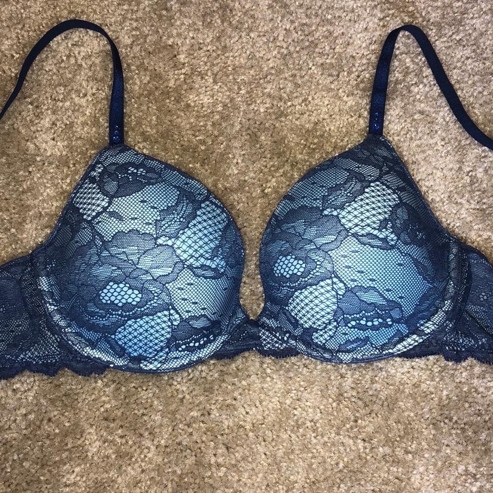 🌸Victoria’s Secret Biofit Demi Uplift Bra